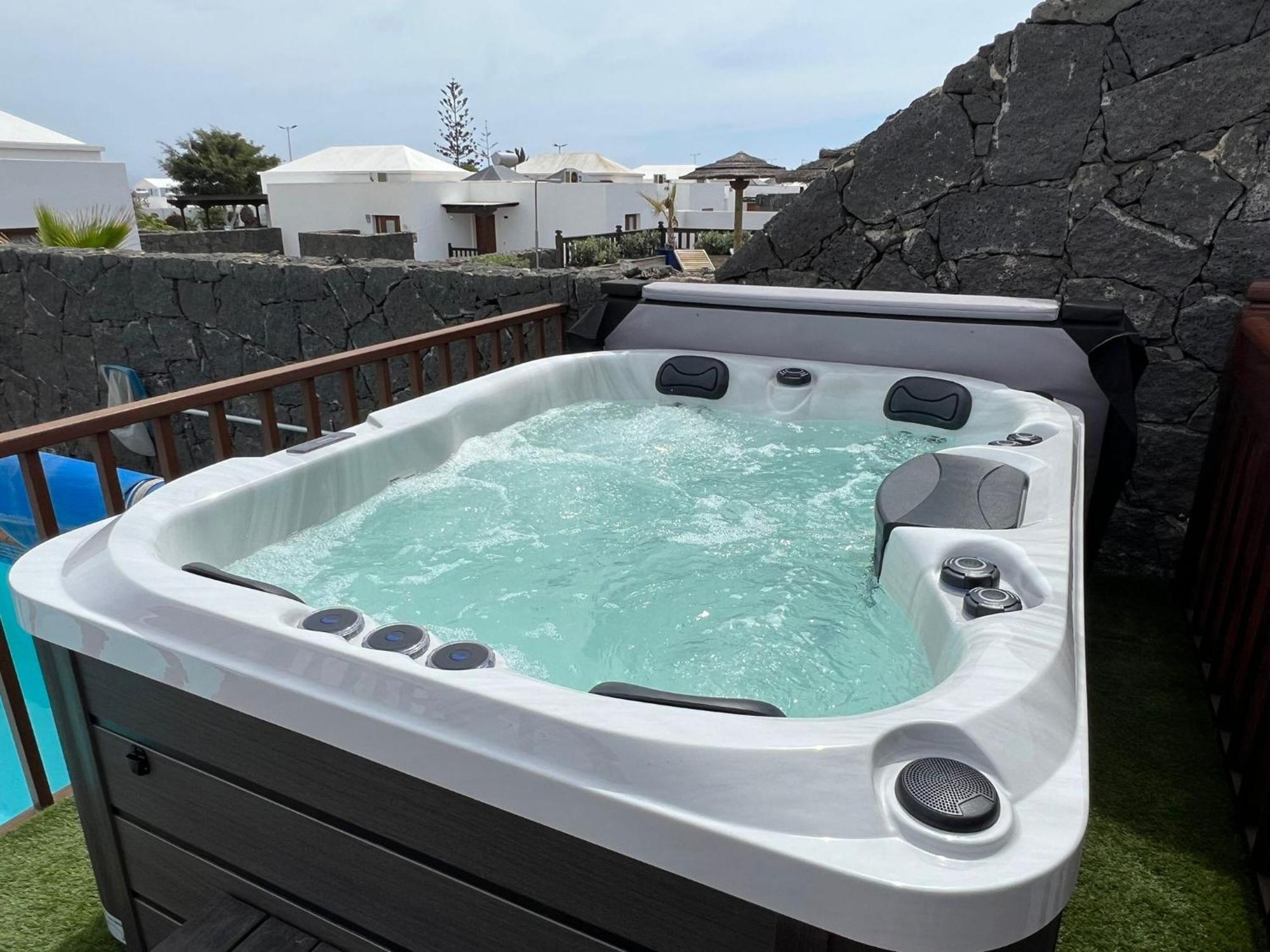 Villa 61 Playablanca Lanzarote Pool Spa Playa Blanca  Eksteriør bilde